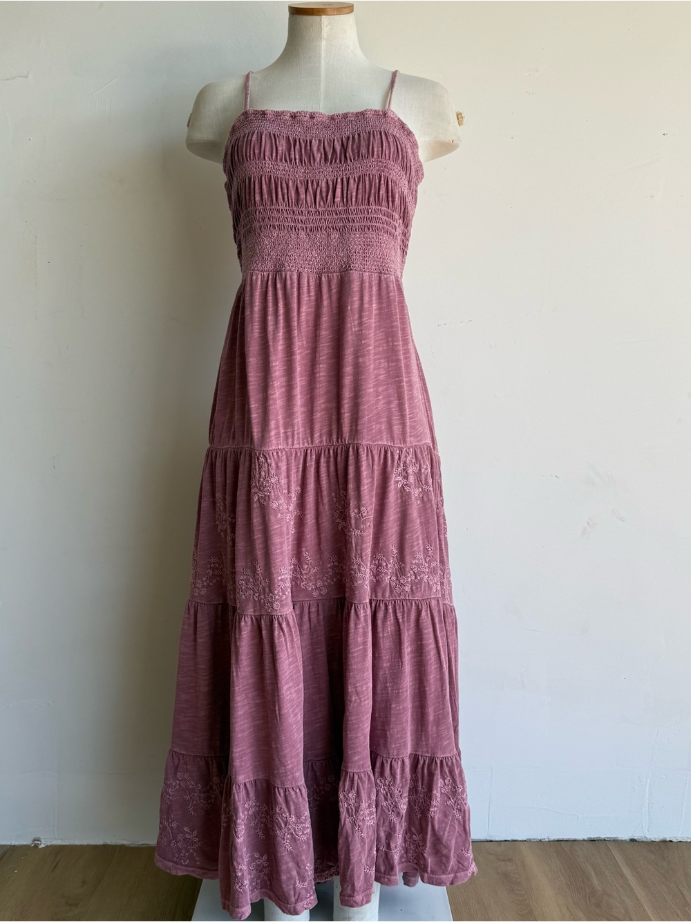 Lucky Brand Dusty Rose Smocked Tiered Maxi Dress medium embroidered floral